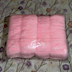 BRAND NEWW (2) SETS OF TWO PIECES OF FACEWASH WRIST BANDS!!!